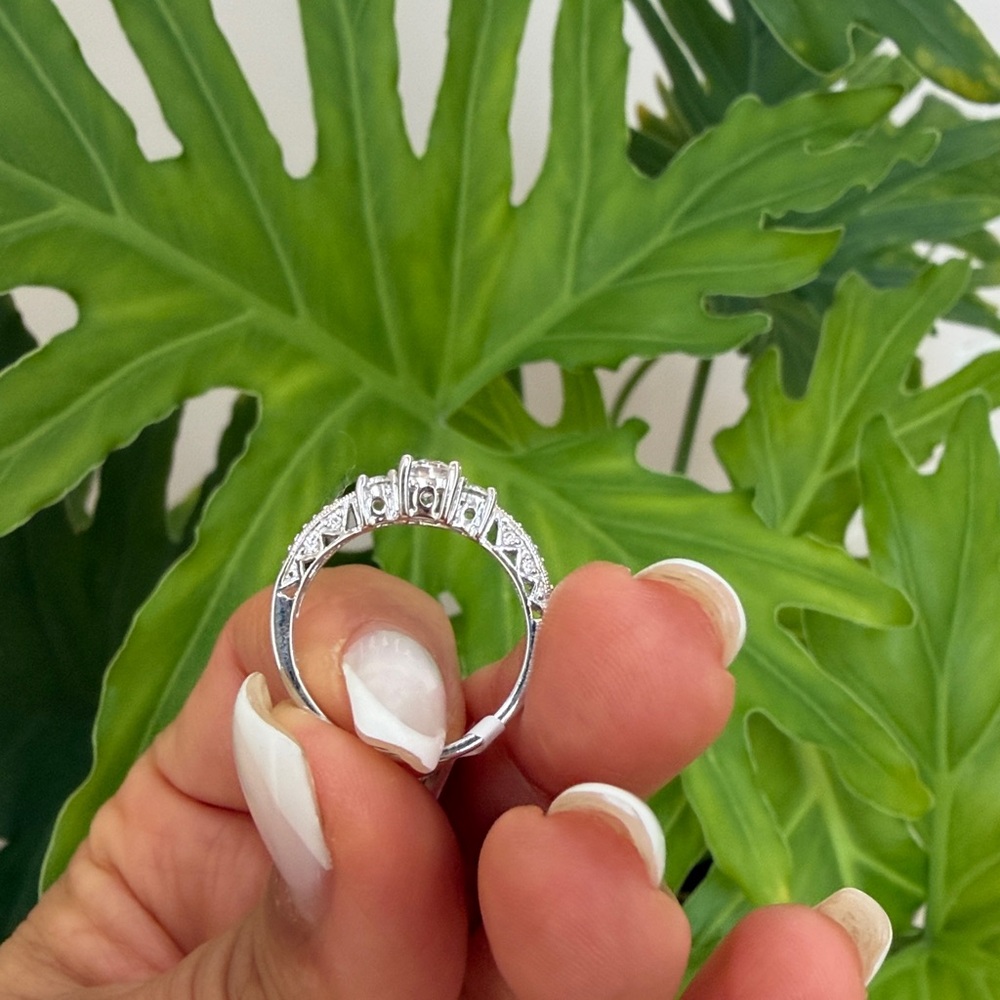 0.50ct Oval cut Engagement Ring Promise Ring - Picture 8 of 12